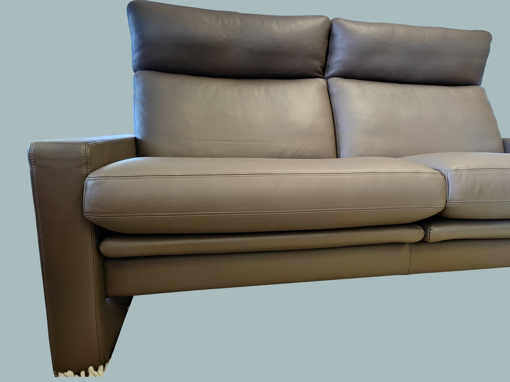 ER250 Manhattan Sofa