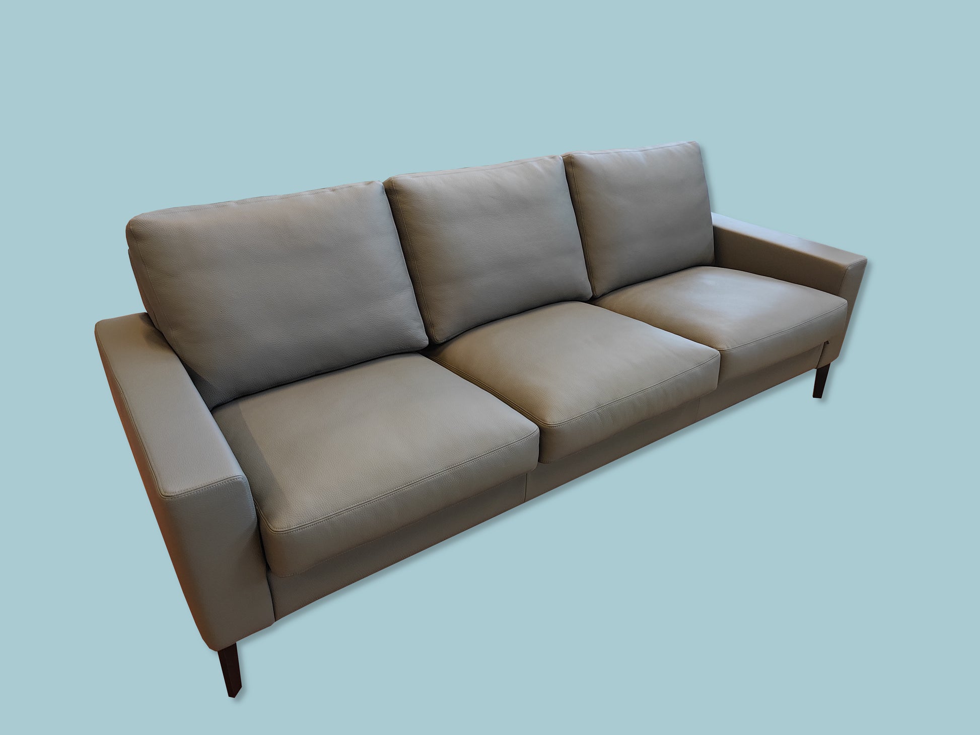 CL500 Sofagruppe mit Glastisch