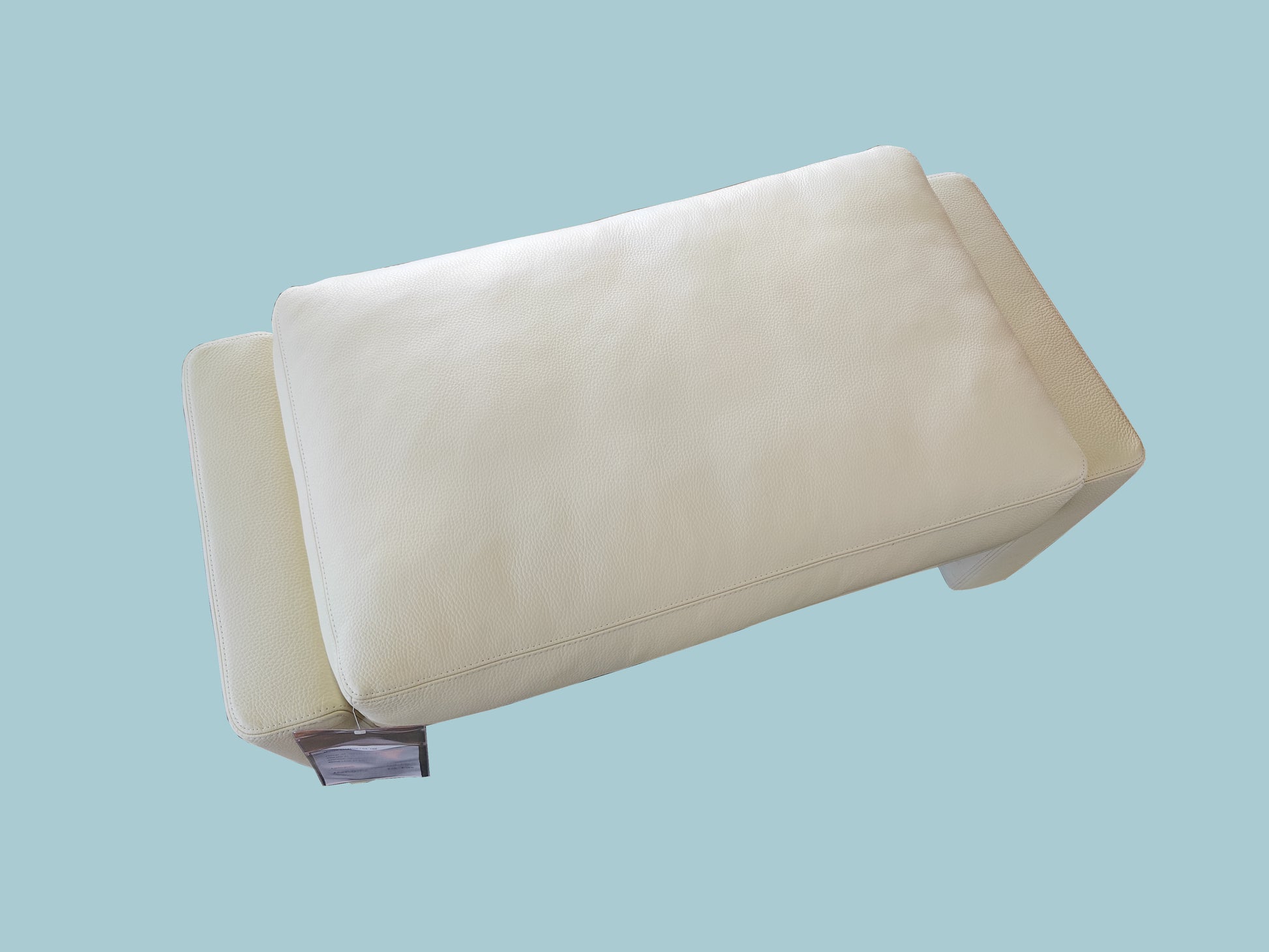 CL100 Hocker