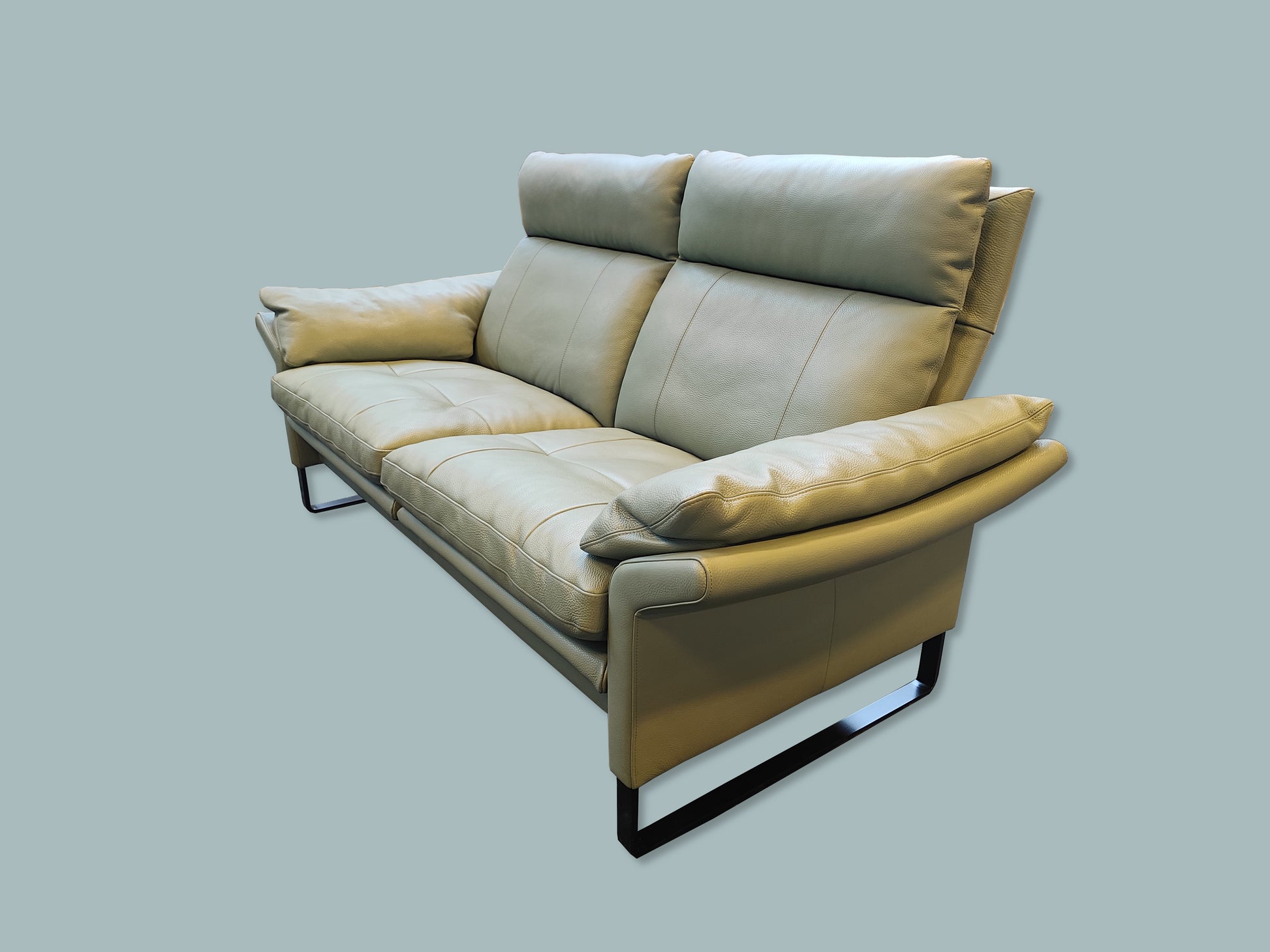 ER260 Lucca Sofa mit Hocker