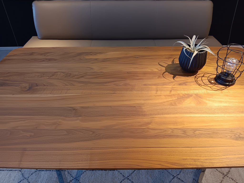 ED110 Bänke mit Tisch